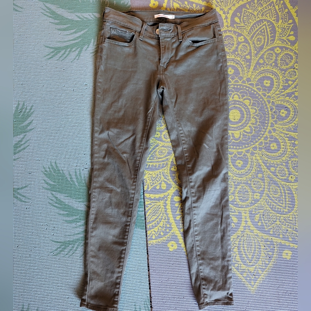 Levi's super skinny 710- size 27